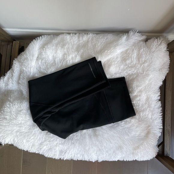 Athleta Stealth Capre,Black Size S - Picture 9 of 9